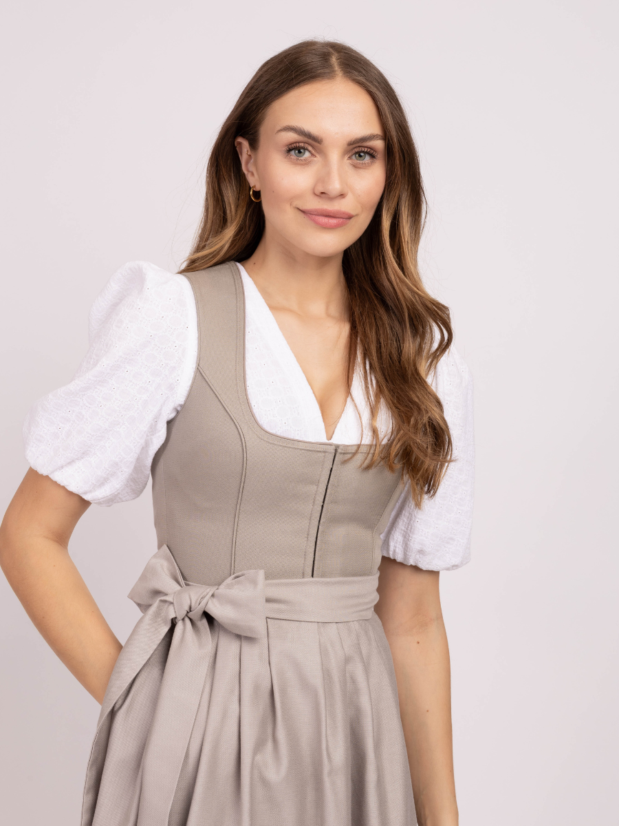 Dirndl Laura