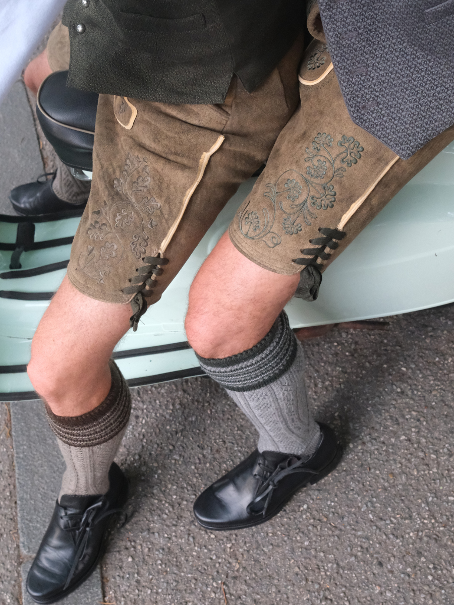 Lederhose Herzogstand Hirsch | Olive