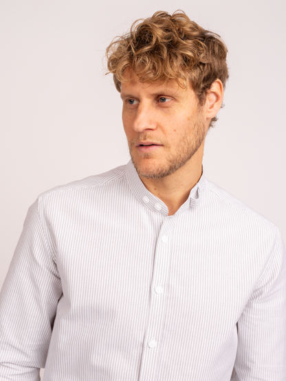 Stehkragenhemd Max | Beige-weiß gestreift
