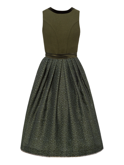Dirndl Emily