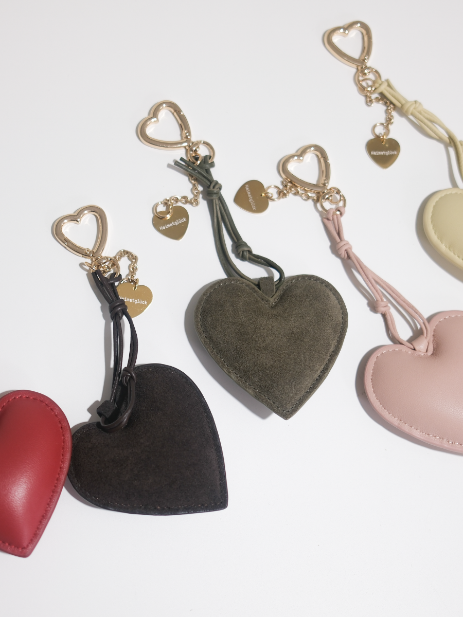 Lucy Heart Charm Amore | Braun