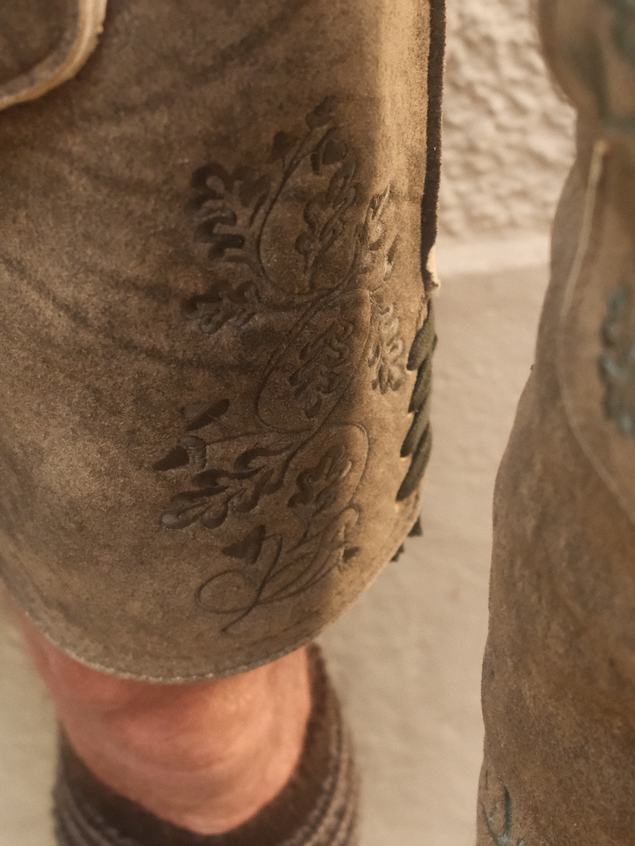 Lederhose Herzogstand Hirsch | Olive