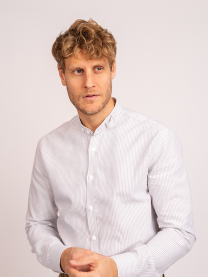 Stehkragenhemd Max | Beige-weiß gestreift